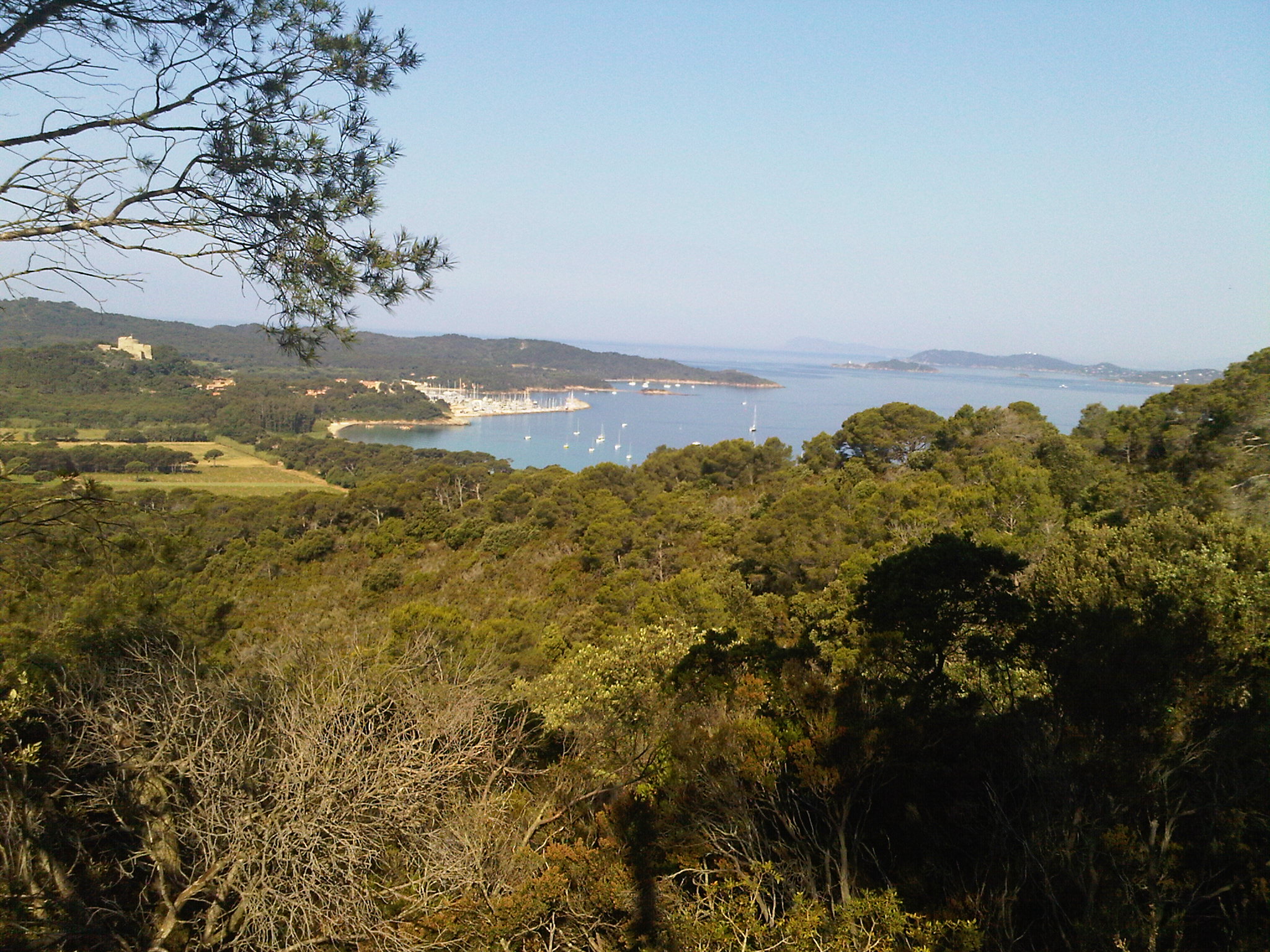 Agay bay